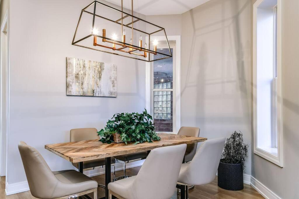 Immaculate Brand New Condo Downtown 芝加哥 外观 照片